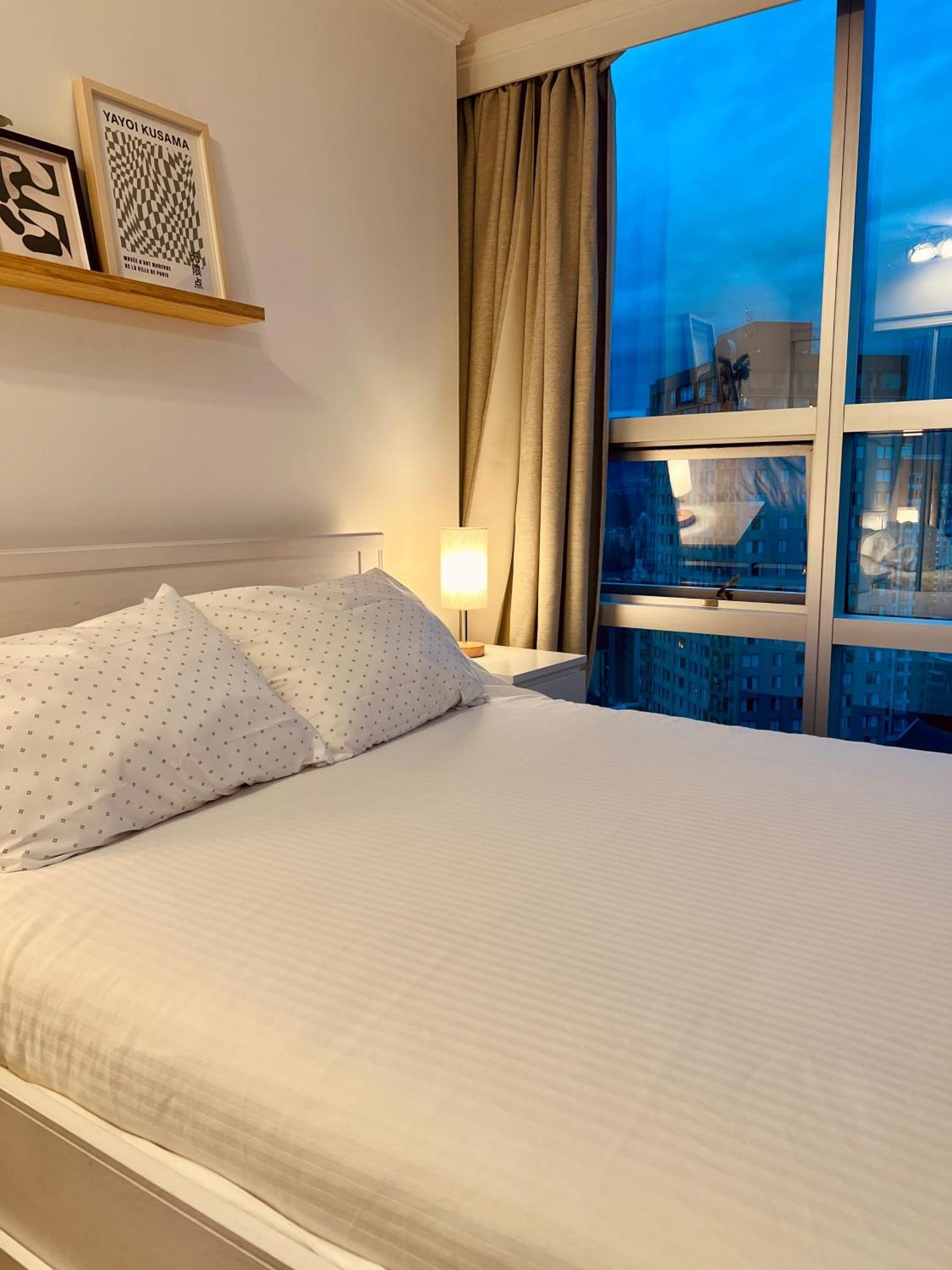 Stunning Skyline Views In A Cozy And Stylish Abode Apartment แวนคูเวอร์ ภายนอก รูปภาพ