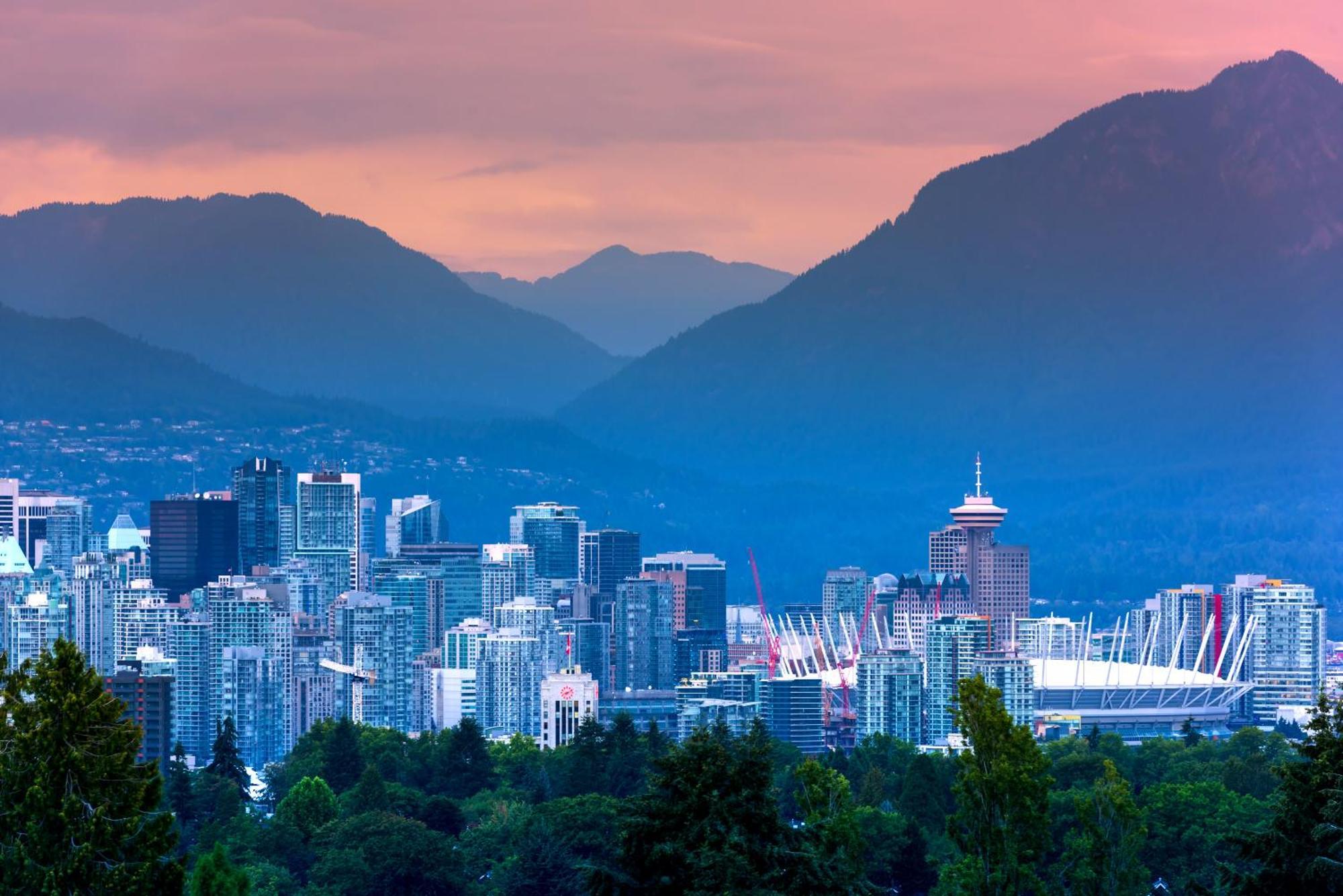 Stunning Skyline Views In A Cozy And Stylish Abode Apartment แวนคูเวอร์ ภายนอก รูปภาพ